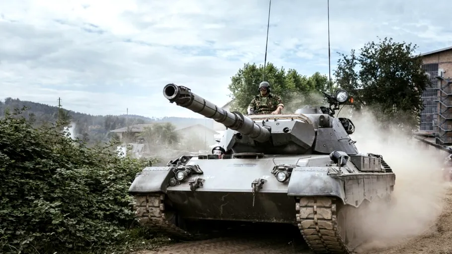 Cheltuielile militare rămân prioritatea Rusiei în următorii trei ani, în ciuda găurii imense din buget