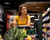 Tot mai multe supermarketuri introduc „ora liniștită”. Luminile sunt reduse, muzica ambientală este oprită și nu se mai fac anunțuri prin difuzoare