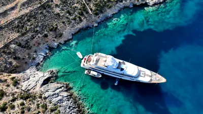 Ai yacht sau giga-yacht? „Ca să fii respectabil, trebuie să fii risipitor”