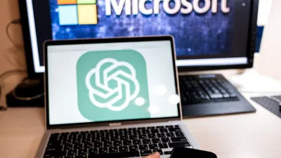 Război total între OpenAI și Microsoft: Parteneriatul de aur se destramă, iar acuzațiile de practici anticoncurențiale amenință viitorul AI
