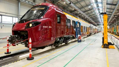România riscă să piardă 37 de trenuri noi. Alstom amenință cu ruperea contractului de 1,7 miliarde de lei