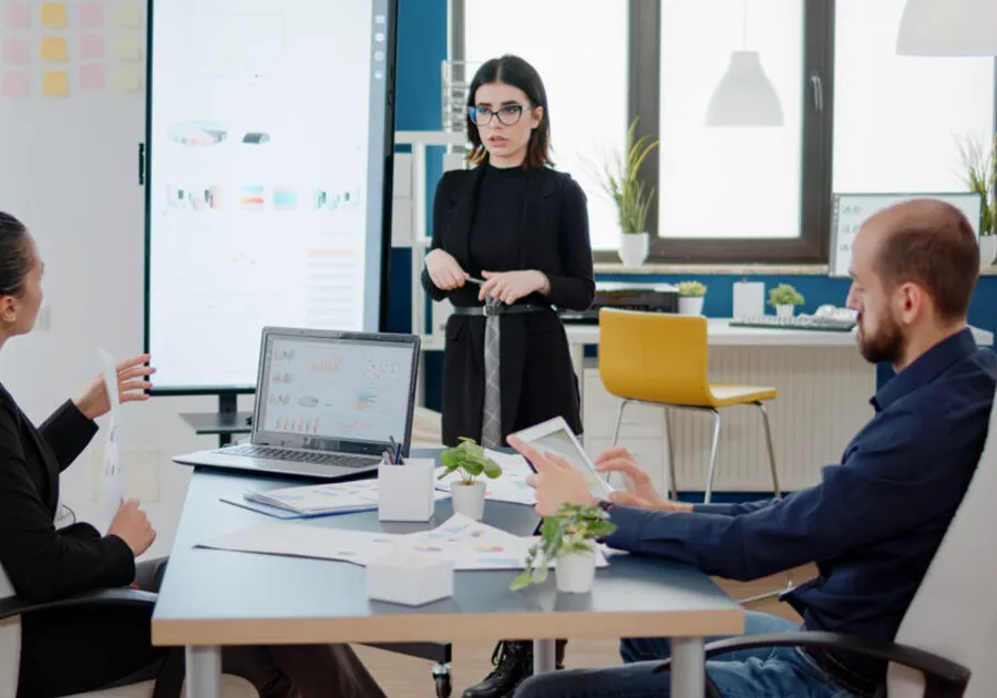 Piața de asset management din România trece pragul istoric de 1 milion de investitori