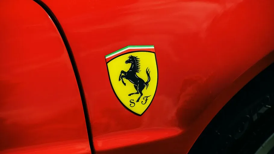 Ferrari pierde teren la bursă: scăderi de peste 15%