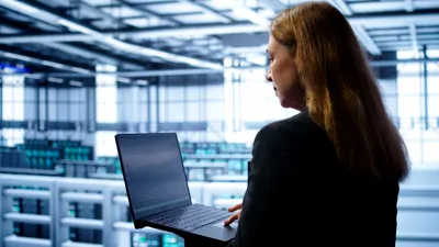 Microsoft și Amazon vor să transforme vechile centrale electrice din Europa în centre de date AI
