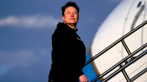 Revoluția AI se mută în spațiu. Elon Musk susține că noua miză este orbita Pământului