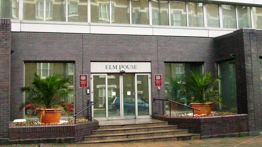 Bombă în presa britanică: Oligarhii ruși au spionat avocați implicați în cazuri sensibile de fraudă în Marea Britanie