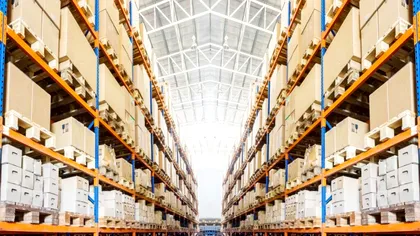 Companiile americane fug de tarifele lui Trump. Depozitele vamale, ultima linie de apărare împotriva exploziei prețurilor globale