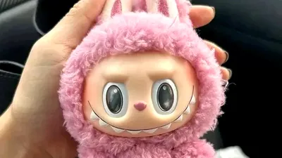 Sony a cumpărat drepturile de ecranizare pentru celebra jucărie Labubu și pregătește un film cu care vrea să spargă box-office-ul