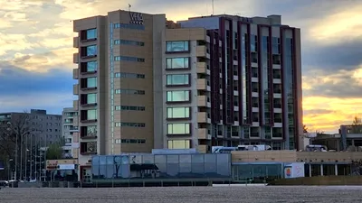 Hotelul Vega din Mamaia, unde s-a filmat „Nea Mărin miliardar”, a intrat în insolvență