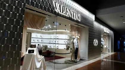 Cine va moșteni uriașa avere a legendarului designer Valentino