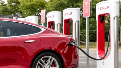 SUA revizuiesc standardele de consum auto. Vehiculele electrice ar putea fi excluse din calcul