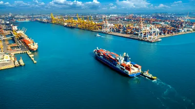 Cel mai mare port din Europa se pregătește pentru un conflict militar cu Rusia
