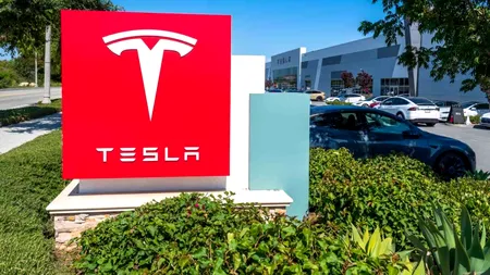 Tesla cere instanței să restabilească pachetul salarial record de 56 de miliarde de dolari al lui Elon Musk
