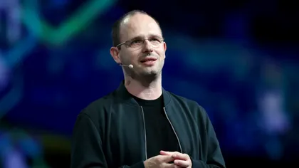 Șeful GitHub părăsește compania Microsoft, în contextul intensificării competiției pe piața de AI coding