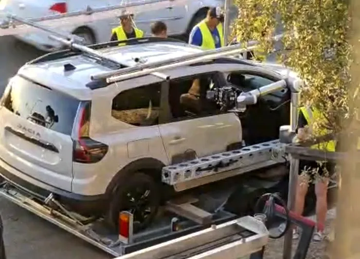 Dacia Jogger facelift: primele imagini cu modelul restilizat fără camuflaj