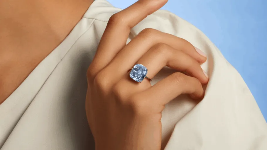 Cele mai scumpe diamante albastre din lume. La ce preț a fost cumpărat un astfel de diamant?