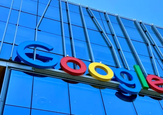 Google cheltuie un miliard $ pe o baterie cu 100 de ore autonomie