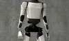 Robotul umanoid Optimus de la Tesla devine mai inteligent. Ce a învățat să facă?