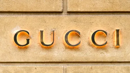Gucci a ajuns îngropat în datorii de 10,5 miliarde de euro. Ce greșeli l-au transformat dintr-un mult râvnit brand de lux într-un simbol al declinului financiar
