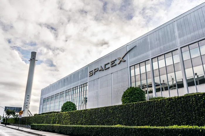 SpaceX cumpără spectru wireless pentru rețeaua Starlink