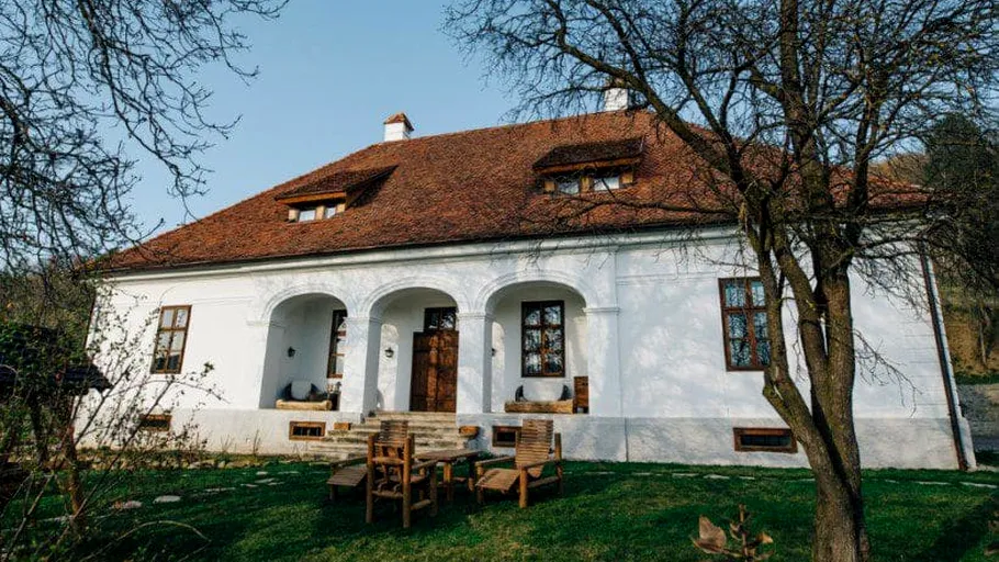 REPORTAJ/Călătorie în timp în satul lui Gheorghe Doja, unde filmul devine realitate