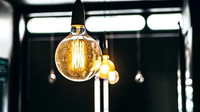 România are printre cele mai mari tarife la energia electrică din UE. Ce loc ocupă țara noastră?