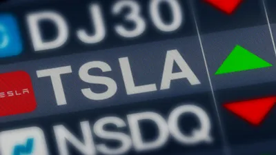 Acțiunile Tesla cresc după investiția de un miliard $ a lui Musk