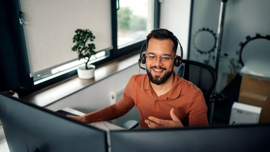 STUDIU: Marea Britanie, lider global în adoptarea „work from home”