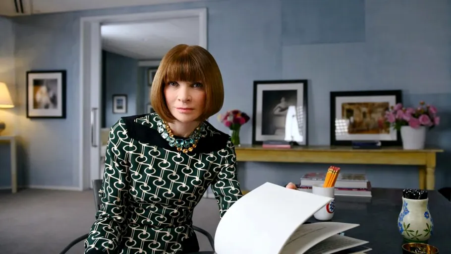 Anna Wintour, redactor-șef Vogue, părăsește scena modei cu o avere estimată la 36,5 milioane de lire sterline