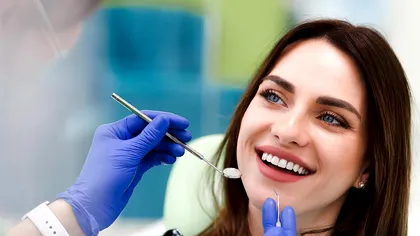 „Dinți perfecți la preț mic?” Riscurile ascunse ale unui tratament stomatologic care lasă pacienții cu traume și mii de euro pierduți