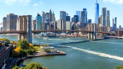 Cum duci o viață confortabilă și cât trebuie să câștigi în 2025 ca să fii considerat clasa de mijloc superioară în New York