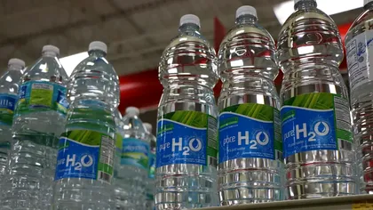 Alertă, producători de PET. După ,,succesul tehnologic” din 2024, legarea capacului de sticlă, UE mai vine cu o noutate. Potențial toxică ?