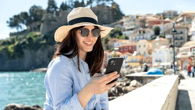 Aplicații fără de care nu ar trebui să pleci niciodată într-o călătorie. De ce sunt esențiale și cum îți pot salva vacanța