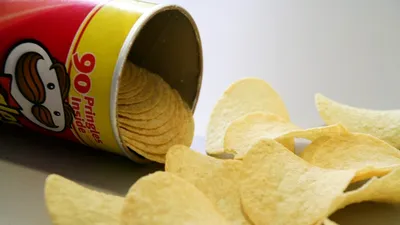 Mars cumpără Pringles și dă peste cap piața alimentară. Comisia Europeană se teme că Mars câștigă prea multă putere și poate impune prețuri mai mari