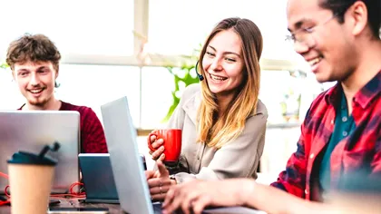 Tinerii din Generația Z: încrezători în viitor, dar vulnerabili financiar. Adevărul dur despre generația care visează la un viitor financiar prosper