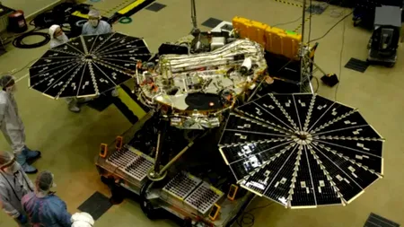 Cercetătorii descoperă microbi extrem de rezistenți care au înconjurat un robot NASA înainte de lansarea spre Marte