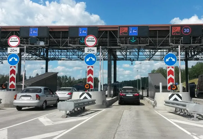 Rovinieta ar putea să se scumpească de la 1 iulie. Cât ar urma să plătim pentru taxa de drum?
