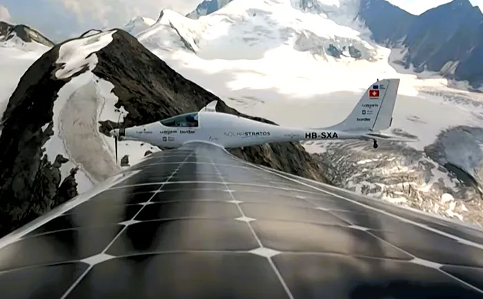 Zbor istoric: Un avion solar a atins în premieră altitudinea de 9.500 m (VIDEO)