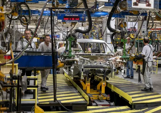 Dacia pregătește un nou program de plecări voluntare