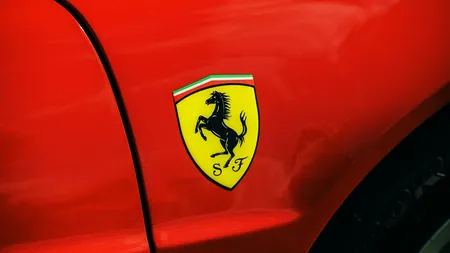 Ferrari pierde teren la bursă: scăderi de peste 15%