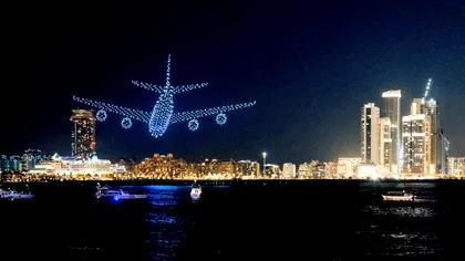 Dronele înlocuiesc focurile de artificii. De la festivaluri, la nunți, această tehnologie devine fenomenul anului