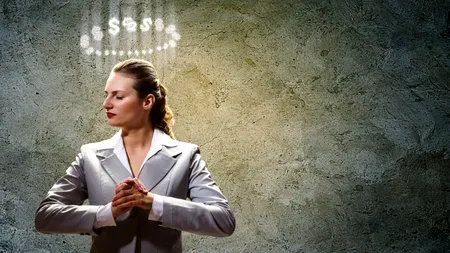 Cum se „materializează” miliarde de dolari în industria spiritualității. Pachete „premium” de iluminare și „inițieri secrete” la discount
