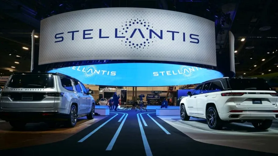 Cum folosește Stellantis realitatea virtuală pentru a tăia costuri masive, înainte ca mașinile să ajungă pe șosea