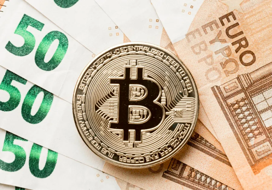 Bitcoin revine peste pragul de 70.000 de dolari, pe fondul calmării piețelor globale