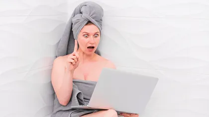 Când șeful îți cronometrează și mersul la toaletă. Cât control e prea mult în munca de acasă