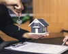Premierul Ungariei oferă credite cu dobândă fixă de 3% pentru prima casă. Oportunitate sau strategie disperată?