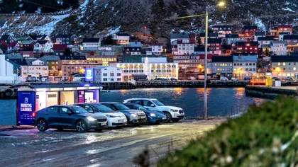Norvegia, noul lider mondial în mobilitatea electrică: benzina și motorina aproape că nu mai există