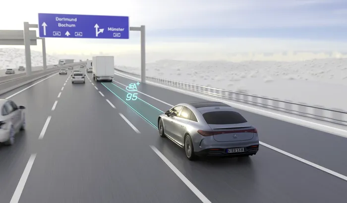 Mercedes-Benz investește în condusul autonom alături de Geely
