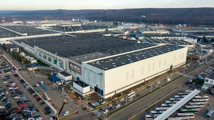 Restructurări masive la Dacia: pachete compensatorii de până la 200.000 de lei!