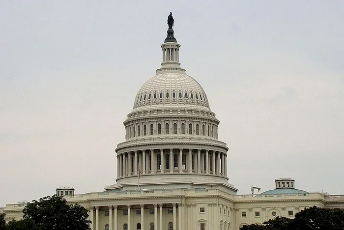 Proiectul fiscal al lui Trump, modificat și aprobat cu o diferență minimă în Senatul american
